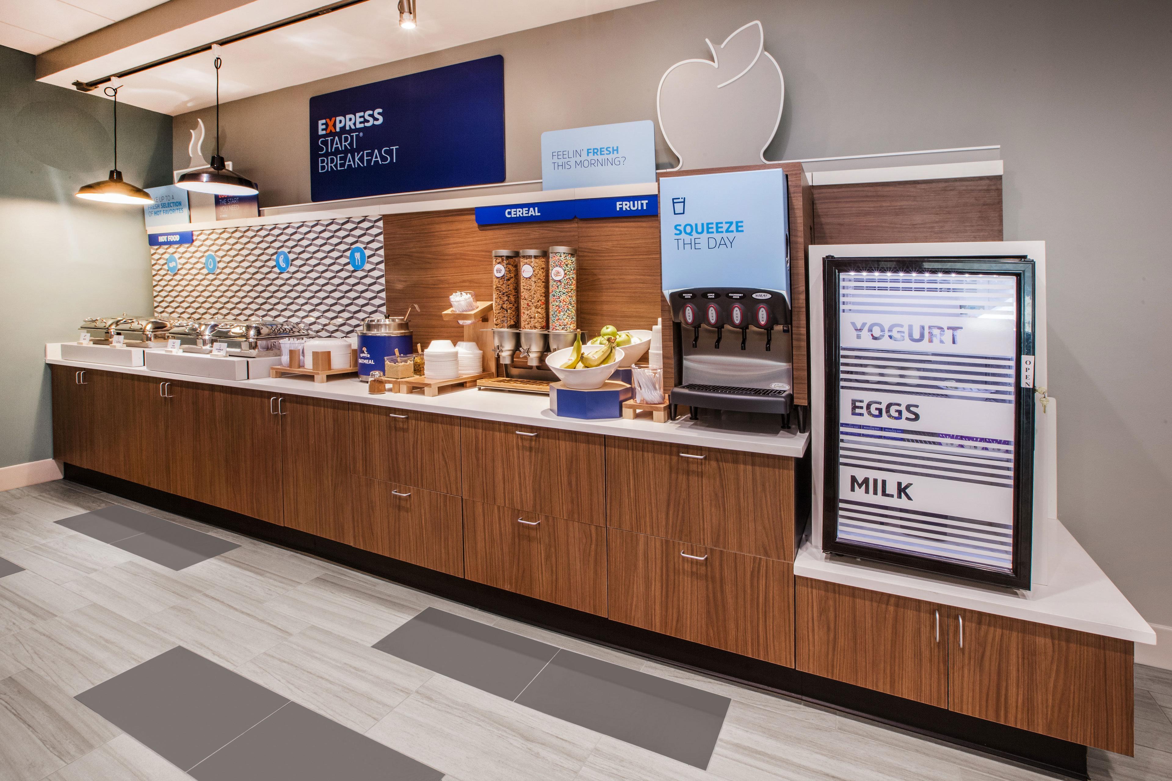 Holiday Inn Express & Suites Troy By Ihg Экстерьер фото