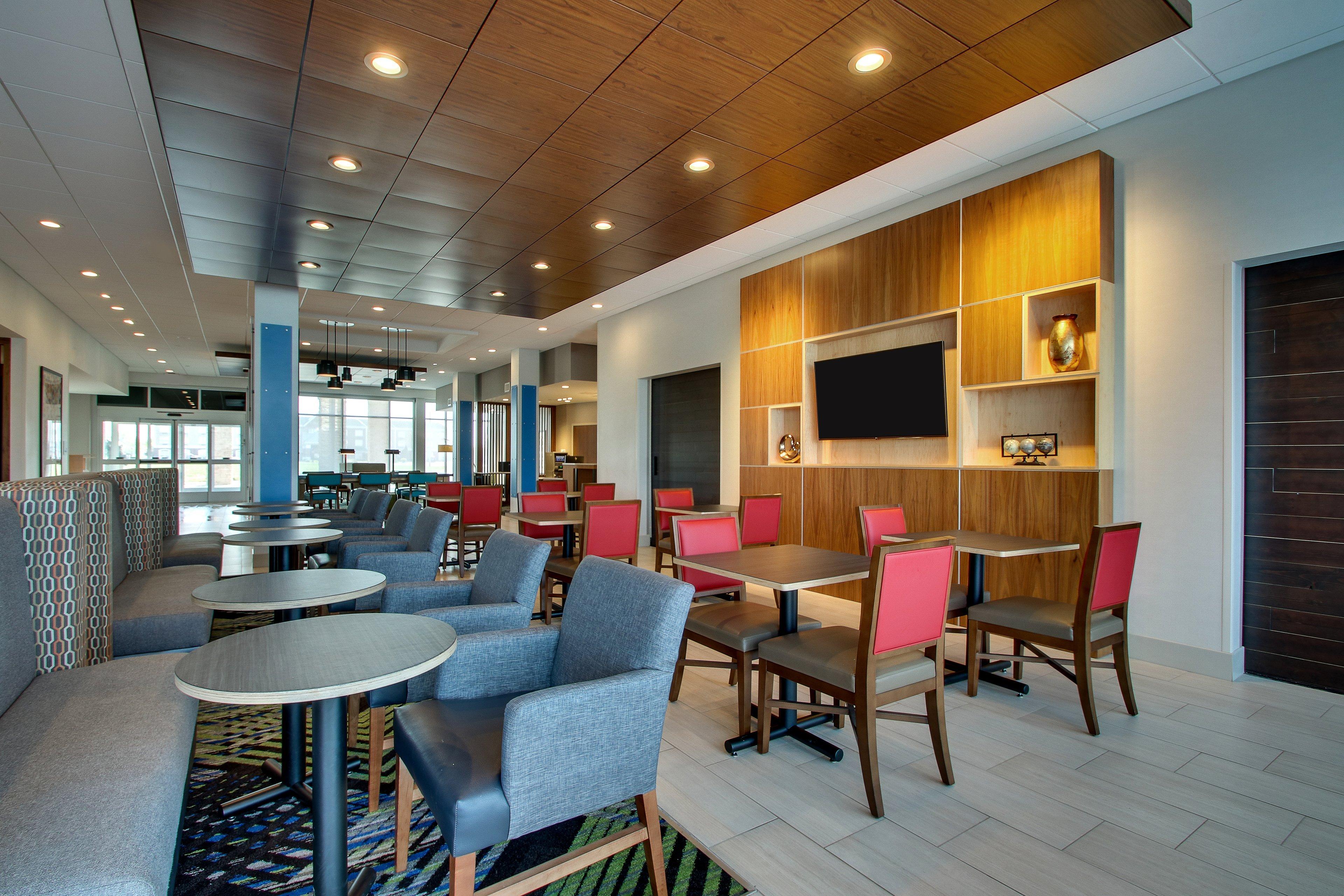 Holiday Inn Express & Suites Troy By Ihg Экстерьер фото