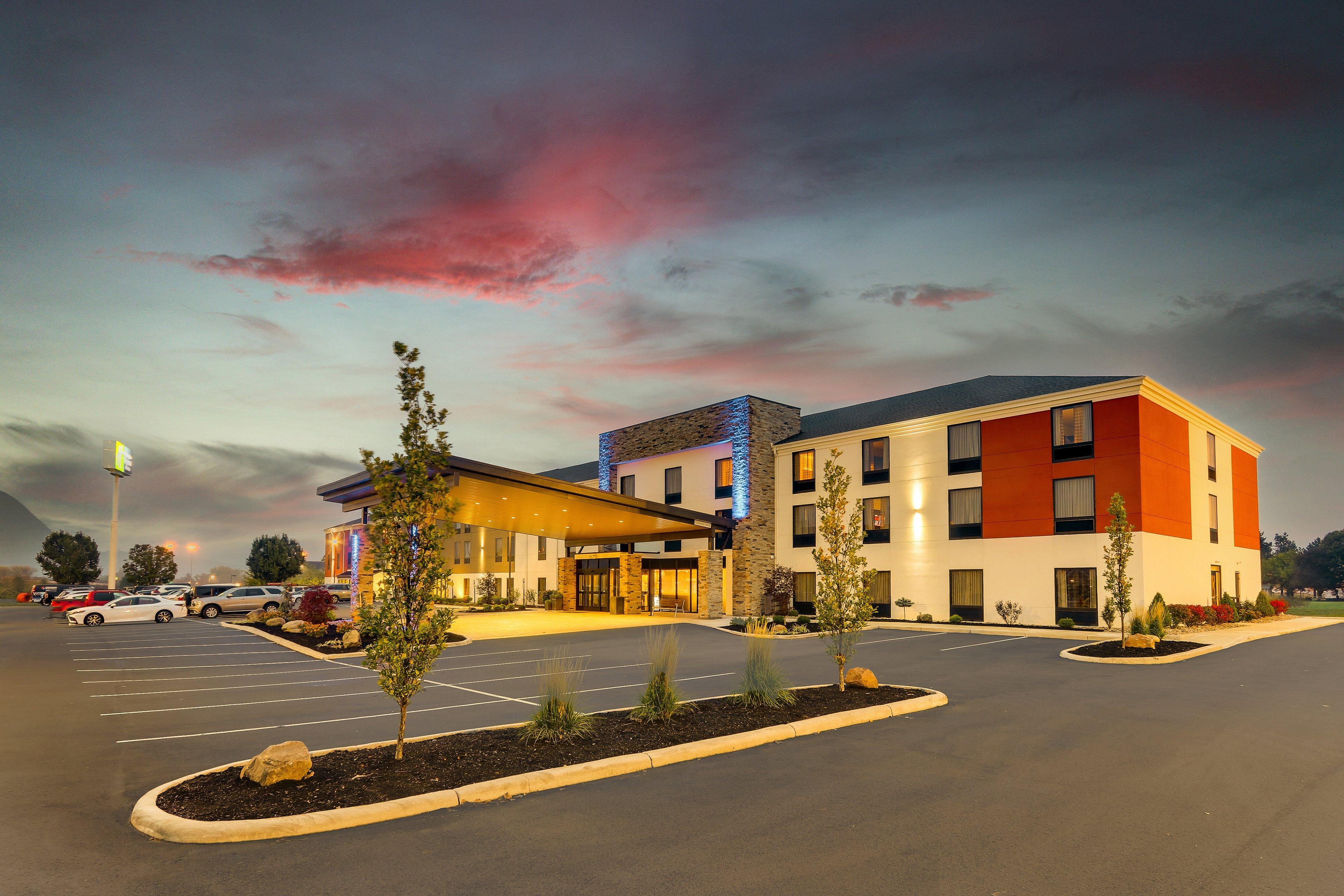 Holiday Inn Express & Suites Troy By Ihg Экстерьер фото