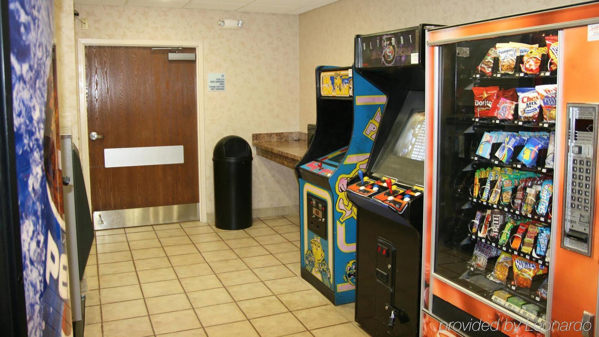 Holiday Inn Express & Suites Troy By Ihg Экстерьер фото